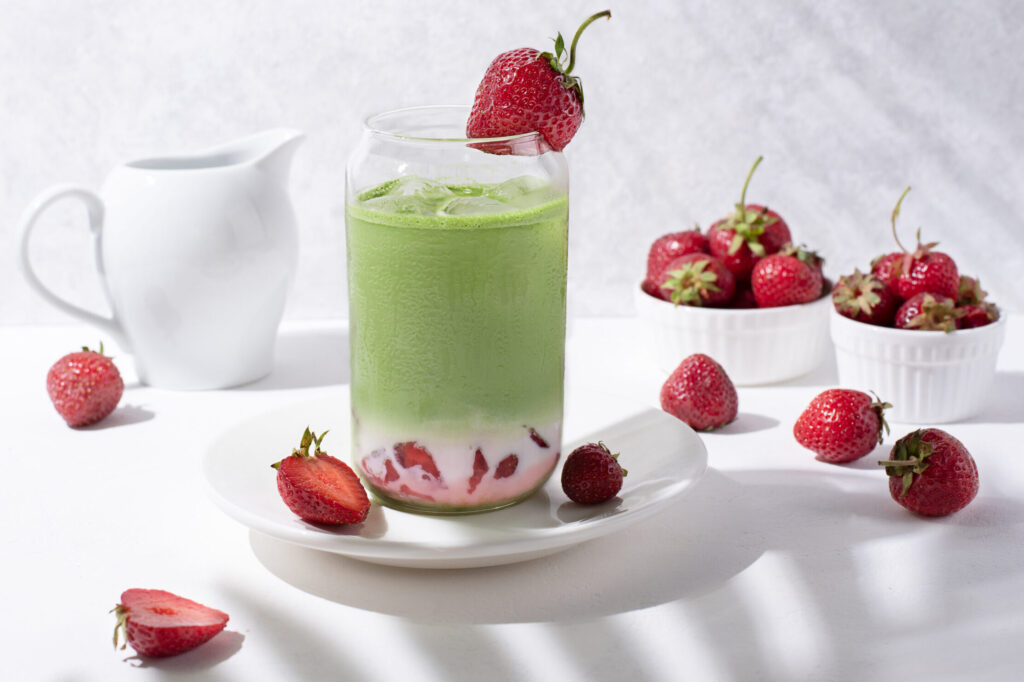 strawberry matcha latte